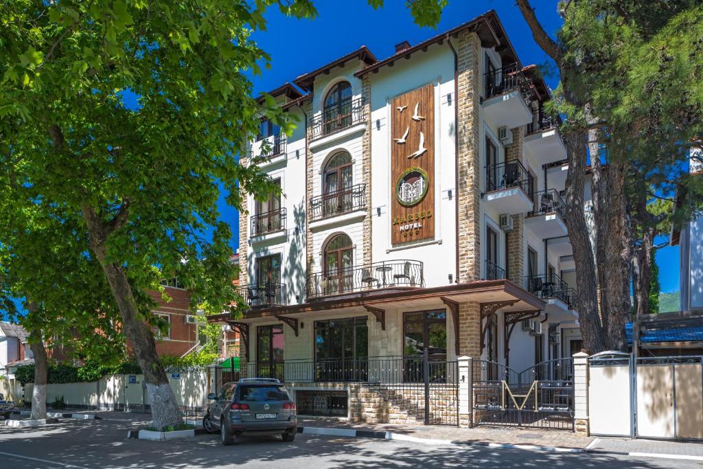 Marsel Hotel - Housity