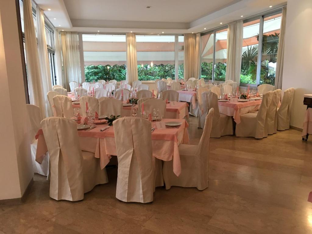 Restaurace v ubytování Hotel Beau Rivage Pineta