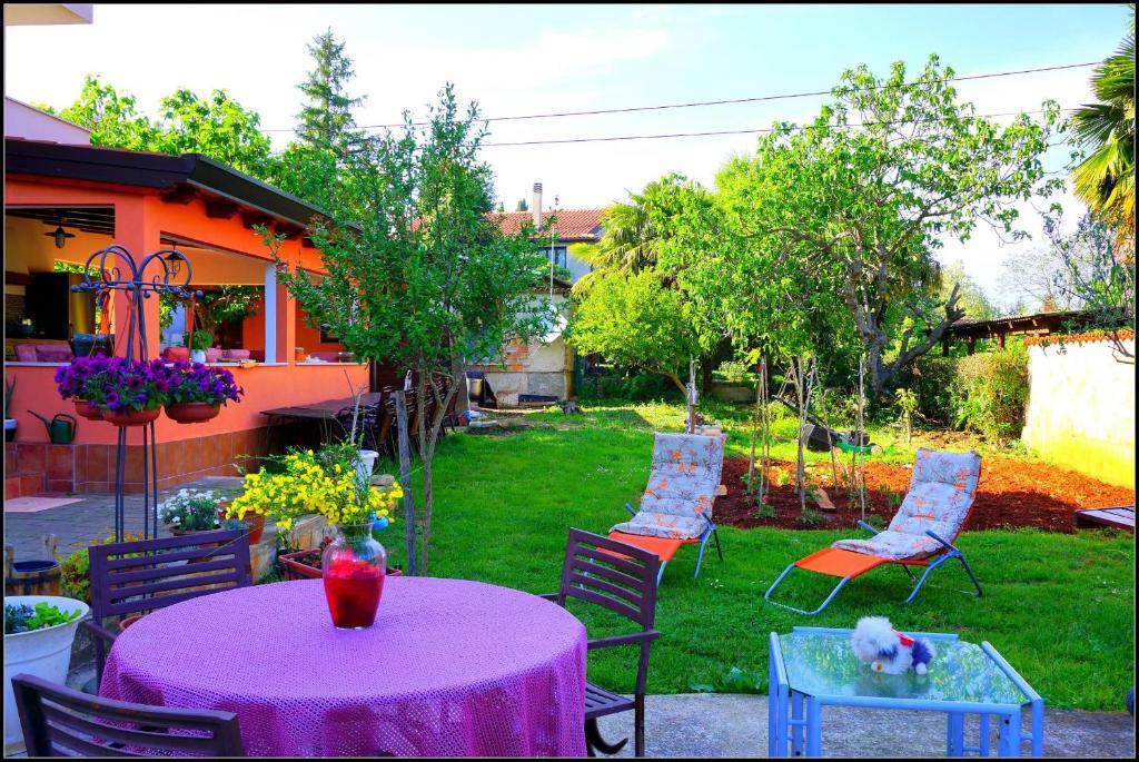 Zahrada ubytování Apartments Nives NB