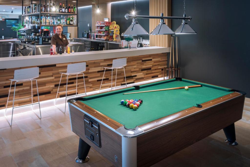 Biliár nebo kulečník v ubytování Hotel President