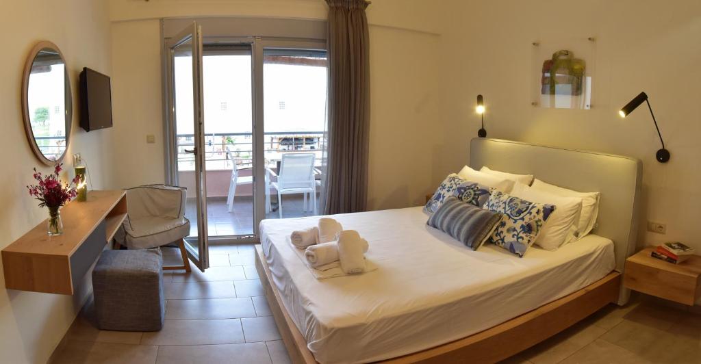 Issalos Studios - Meteo A Maisonette