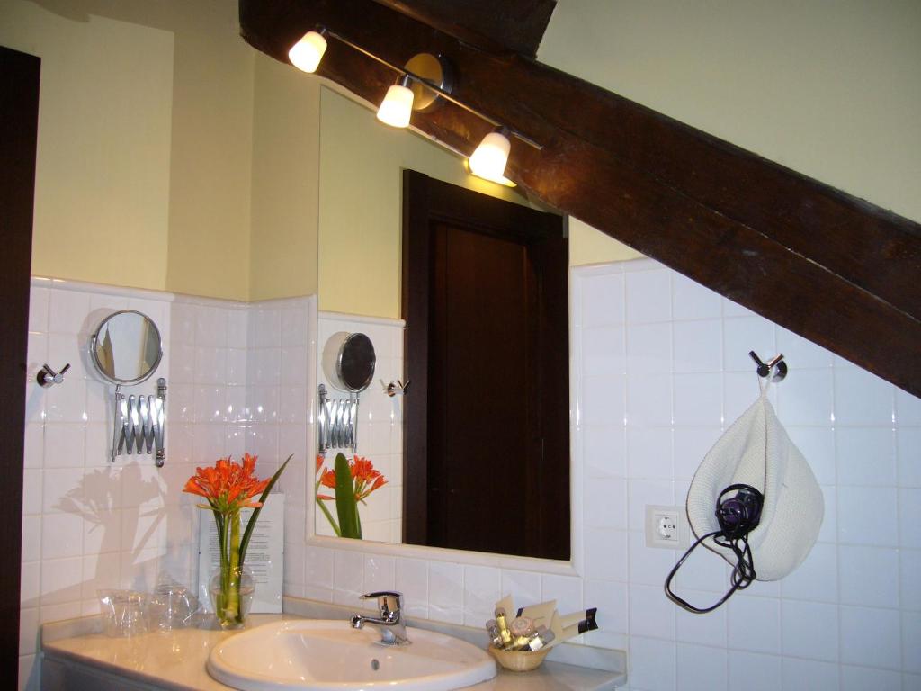 Hotel Rural Casa Roja - 9