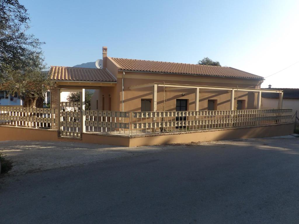 Apothiki House - Two-Bedroom House