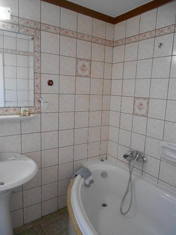 Vannituba majutusasutuses Hotel Admitos