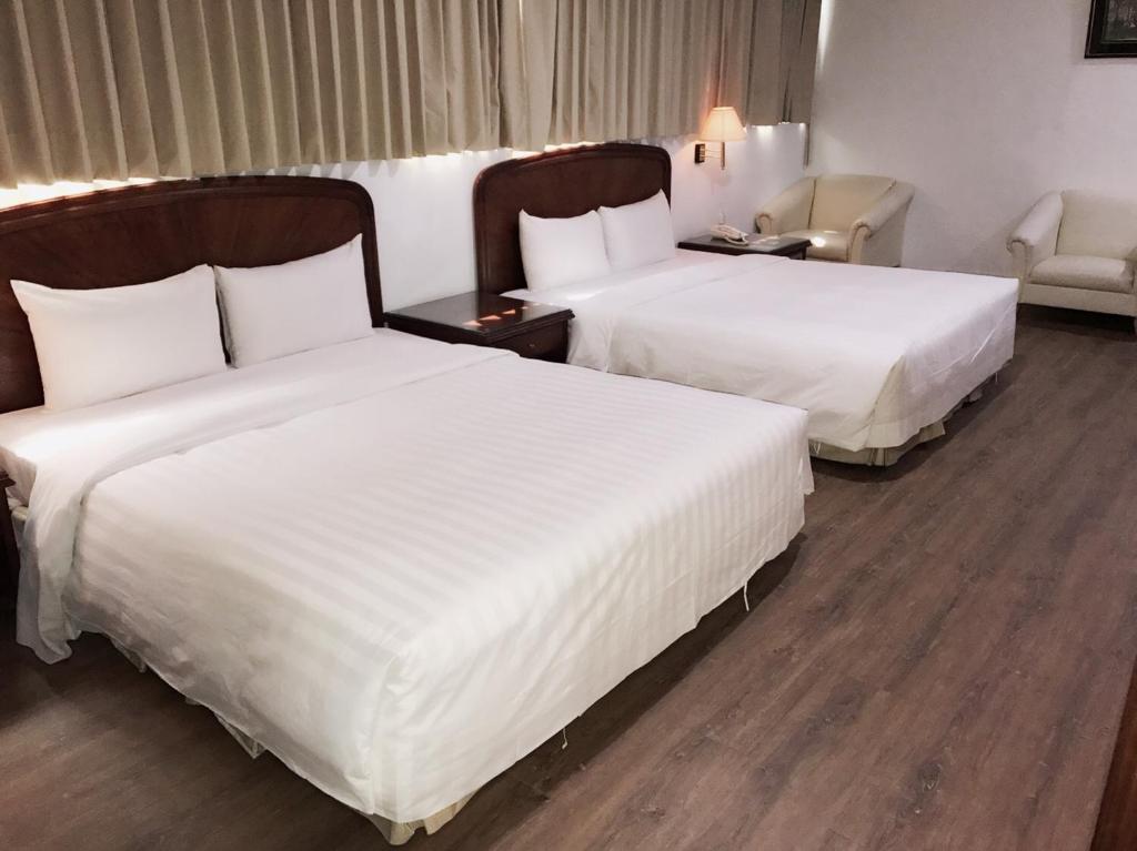 Abbo Hotel - 駐車場のある四重群