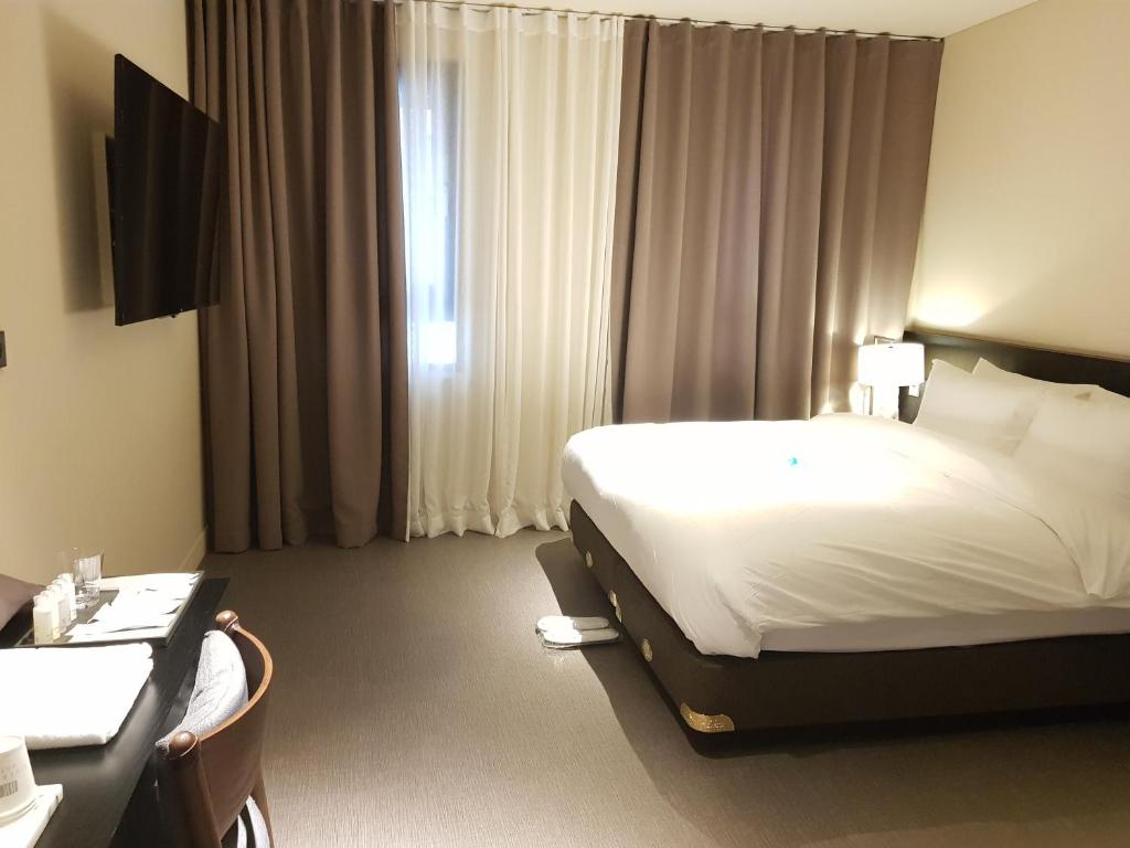 Rivertain Hotel - Chambre Double - Accès Handicapé