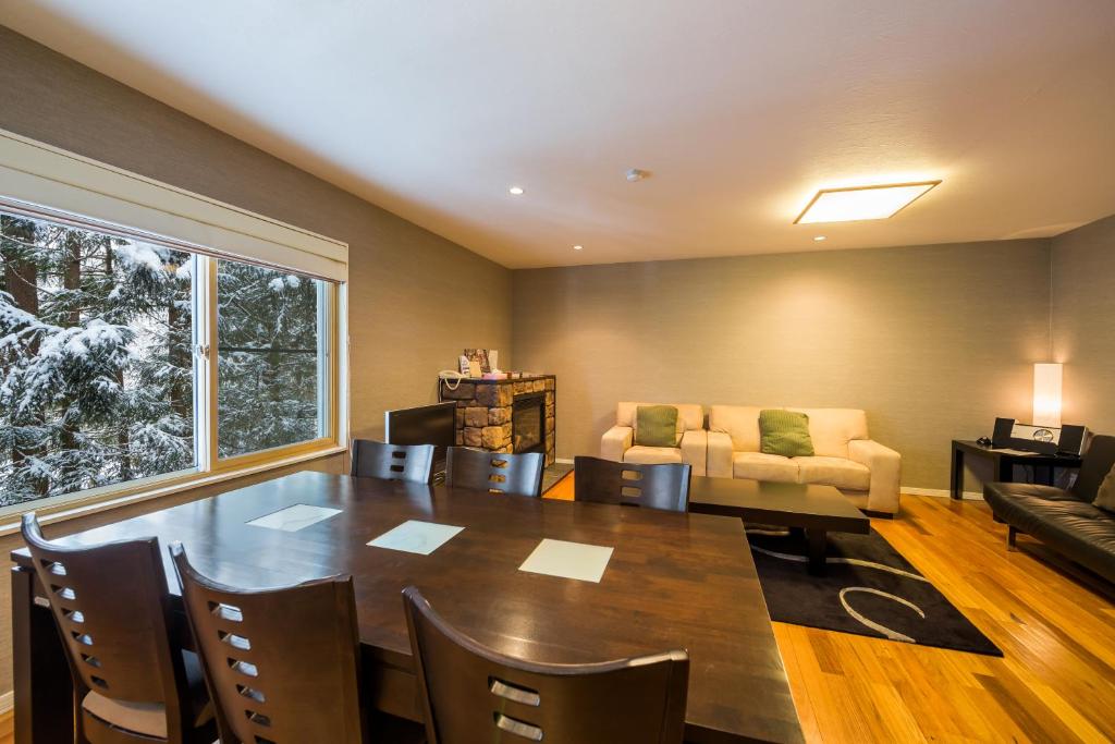 Alpine Azumi Apartments - İki Yatak Odalı Daire