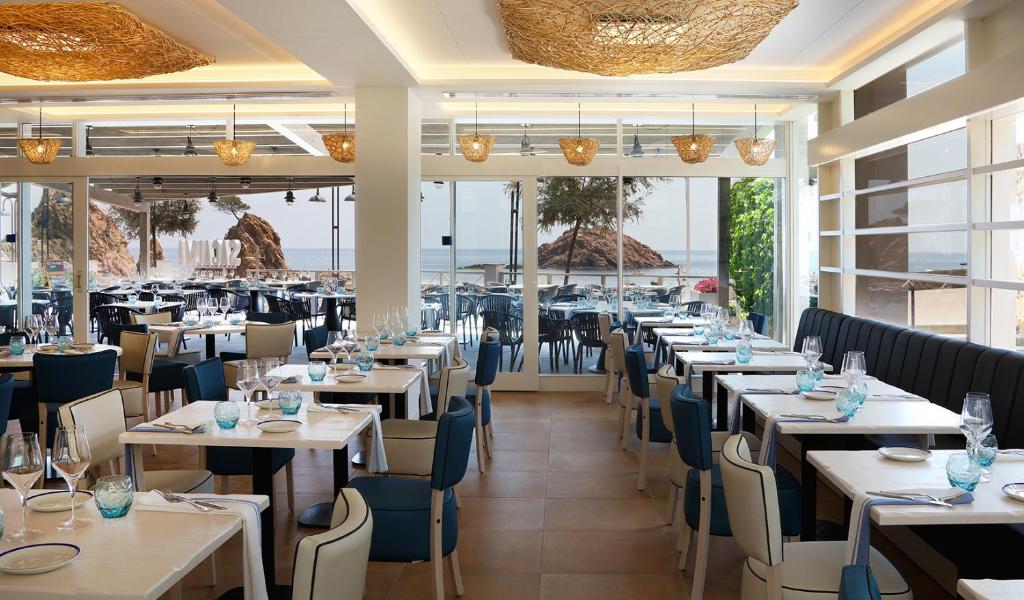 Restaurace v ubytování Golden Mar Menuda