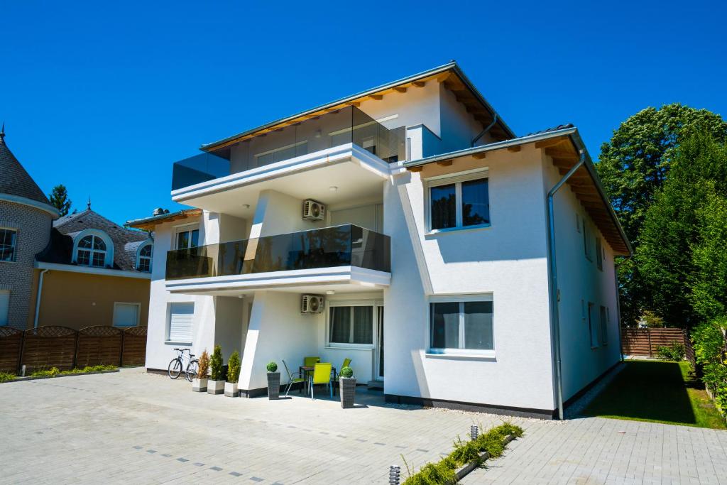 Budova, v ktorej sa apartmán nachádza