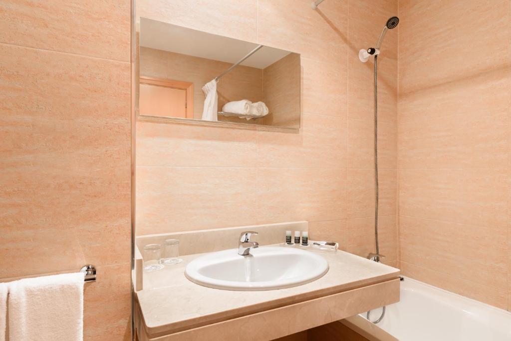 Koupelna v ubytování Aparthotel Exe Campus San Mamés