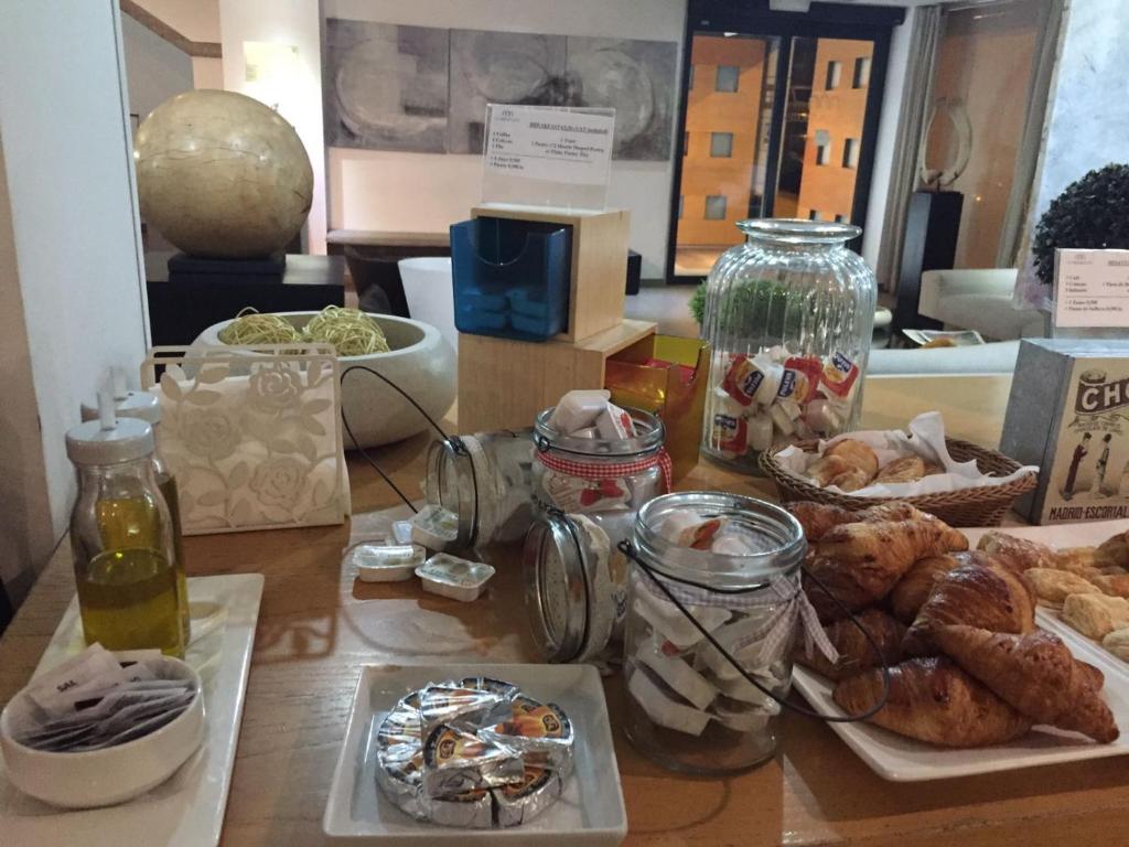 Eco Alcalá Suites - Resim 25