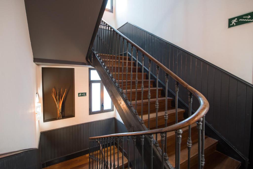 Petit Palace Tres Cruces - Resim 40