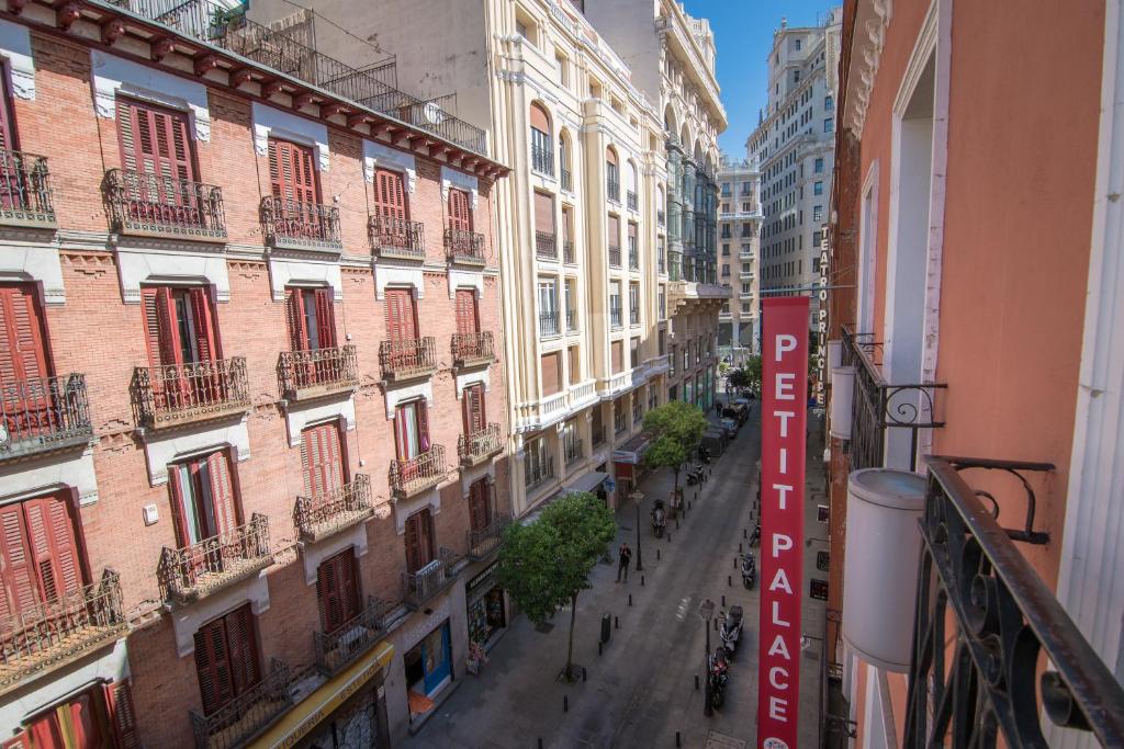 Petit Palace Tres Cruces, Madrid – Updated 2023 Prices