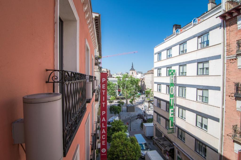 Petit Palace Tres Cruces, Madrid – Updated 2023 Prices