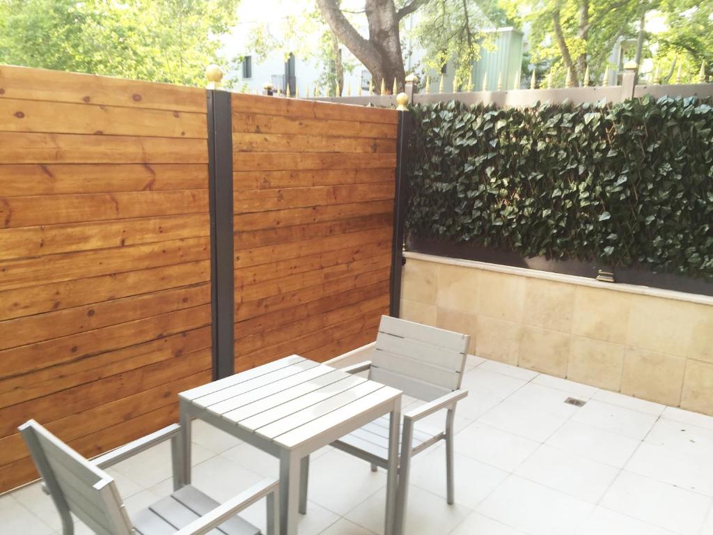 Balkón nebo terasa v ubytování Theoxenia Residence