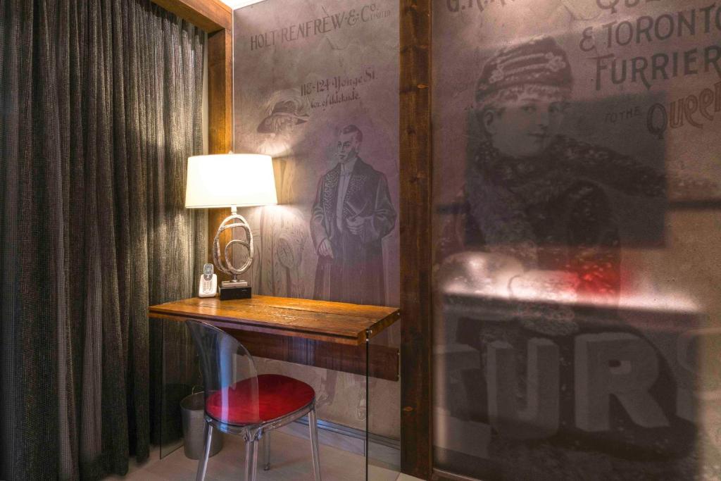 Auberge Place d'Armes - Par Aneyro - Resim 15