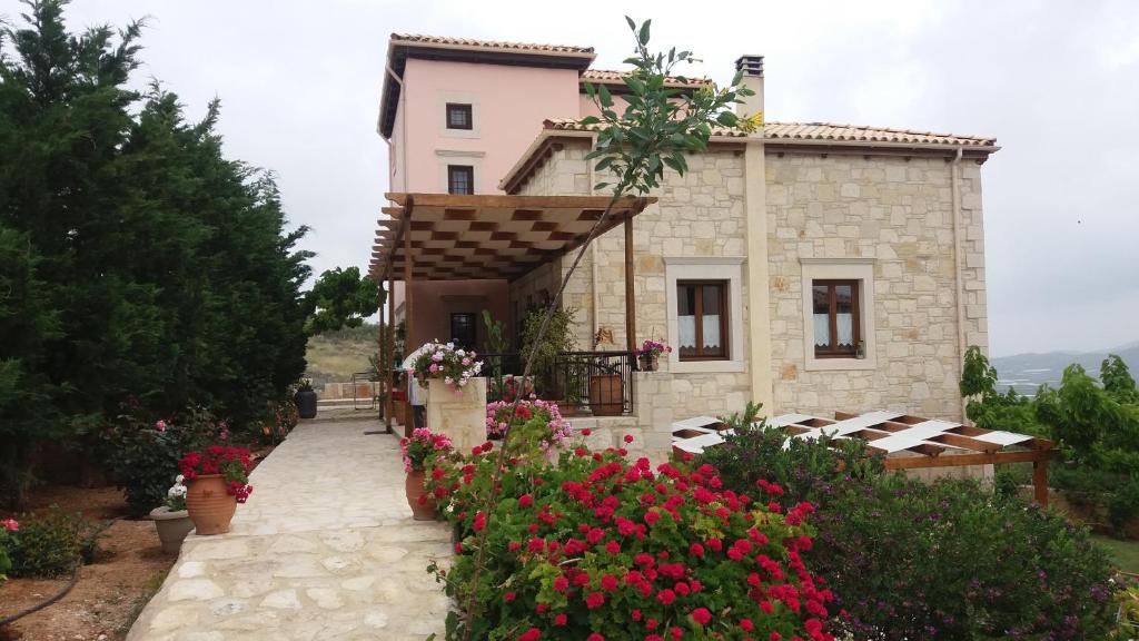Vonkajšia záhrada v ubytovaní Kritamos Villa & Apartments