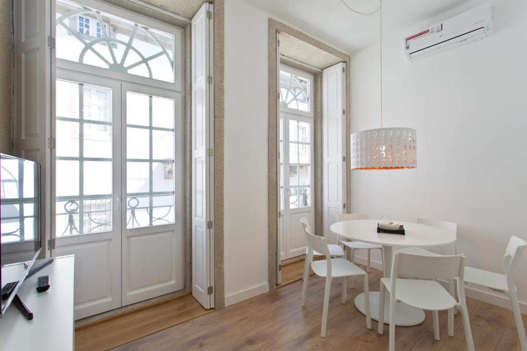 RVA - Clerigos Apartments - 13