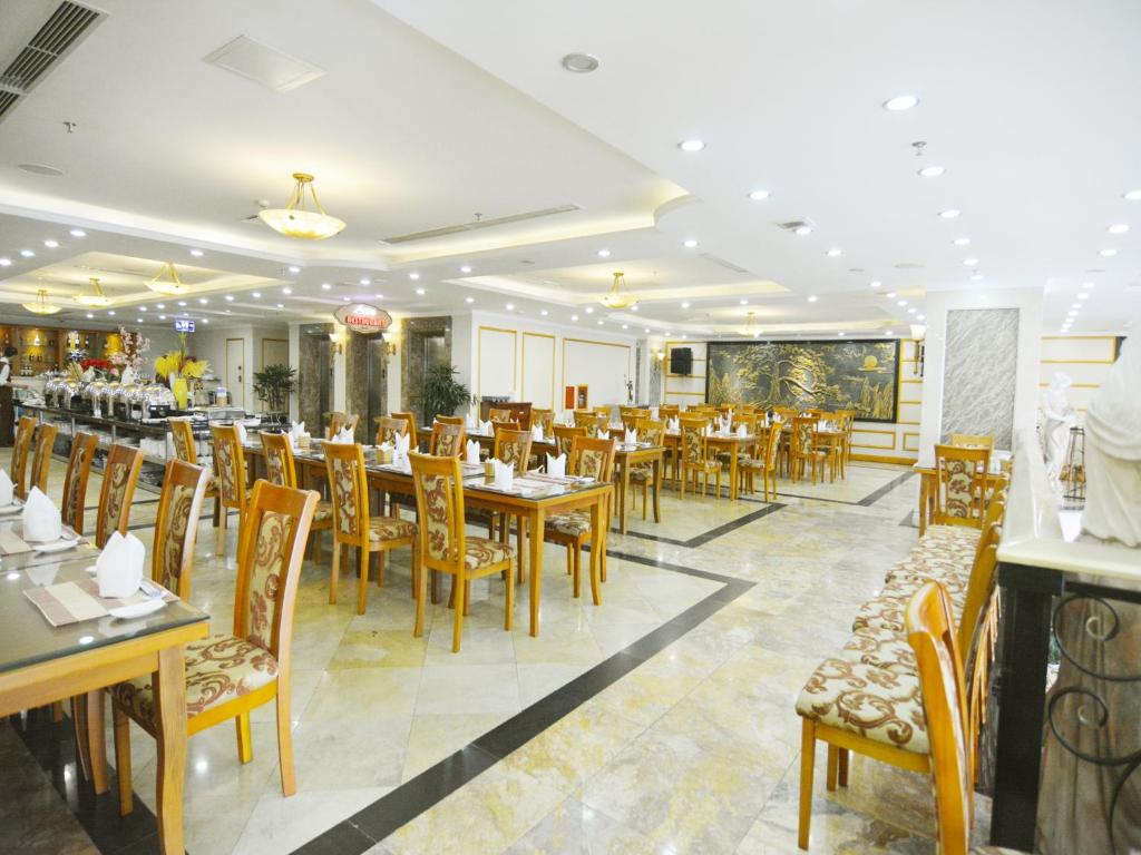 Restaurace v ubytování A25 Luxury Hotel