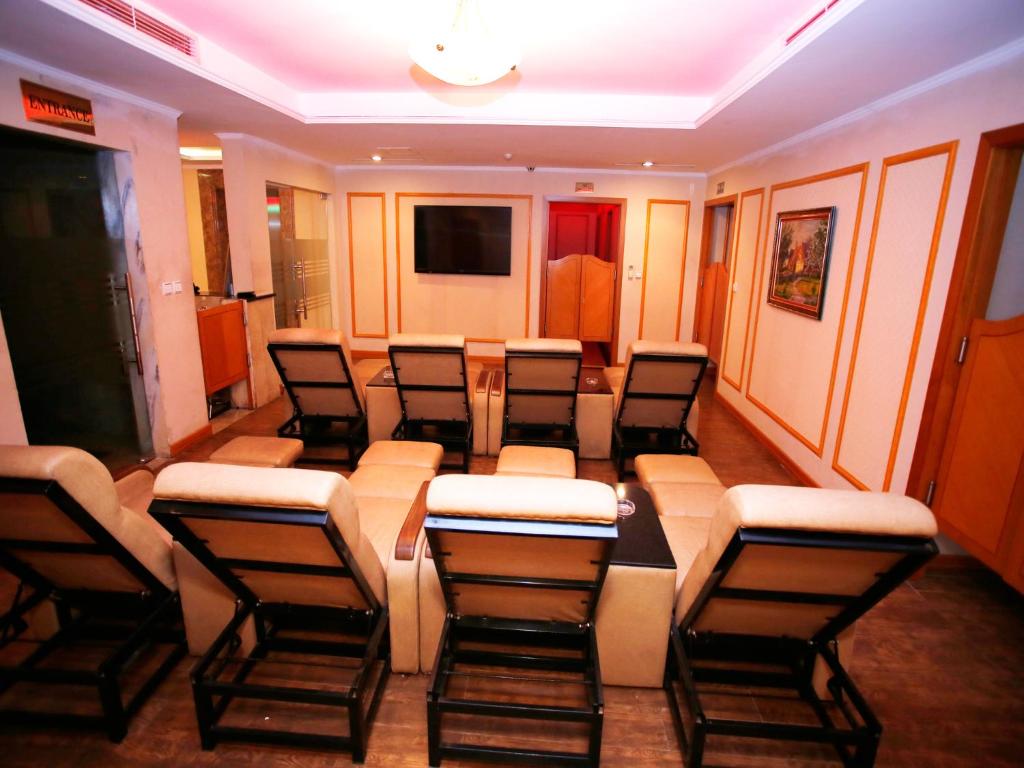 TV a/nebo společenská místnost v ubytování A25 Luxury Hotel