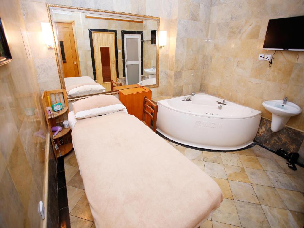 Koupelna v ubytování A25 Luxury Hotel