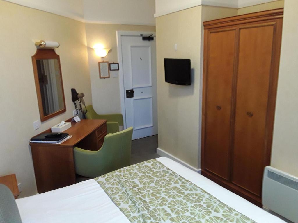 TV a/nebo společenská místnost v ubytování The Cottage Hotel