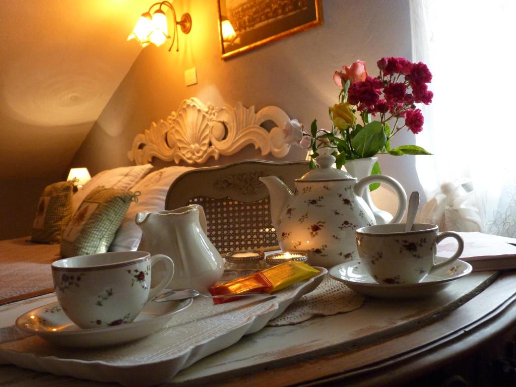 Príslušenstvo na prípravu kávy alebo čaju v ubytovaní B&B The Roses Garden