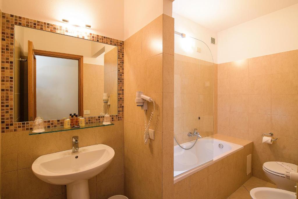 Koupelna v ubytování Albergo Reggio