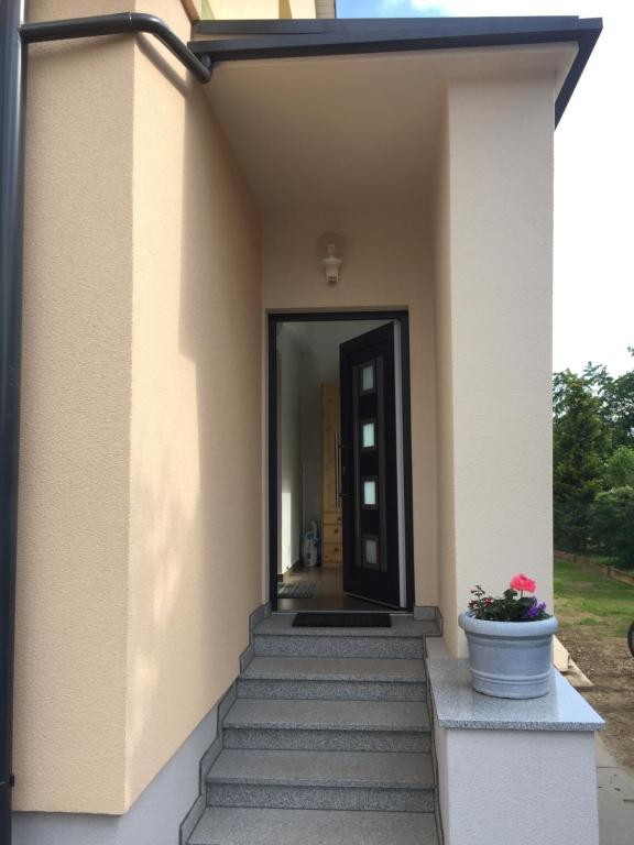 The facade or entrance of Pension Kohlweg