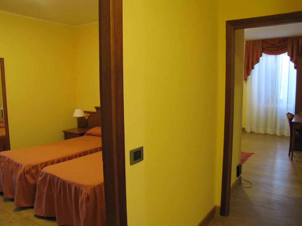 Hotel Ristorante Combolo - Quarto Familiar (2 Adultos + 2 Crianças)