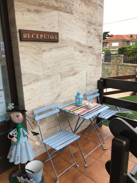 Balkón alebo terasa v ubytovaní Apartamentos Costa Noja