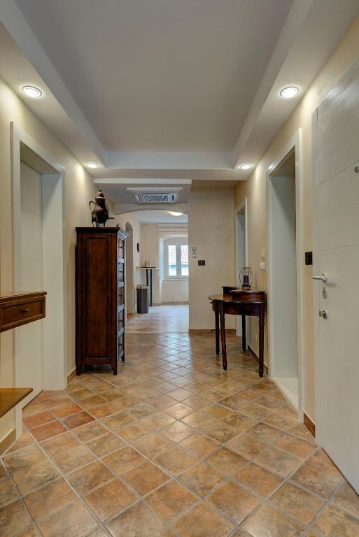 Kotor old town Palace Bucha - 6