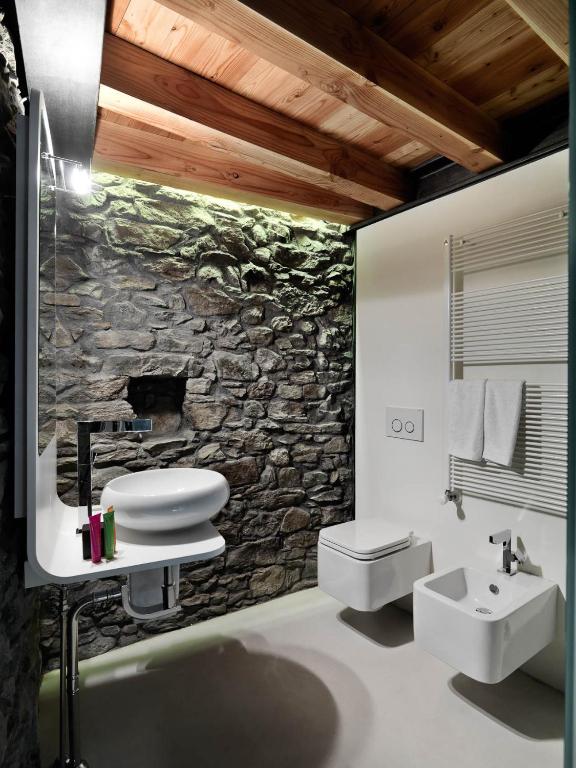 A bathroom at Le Coffret