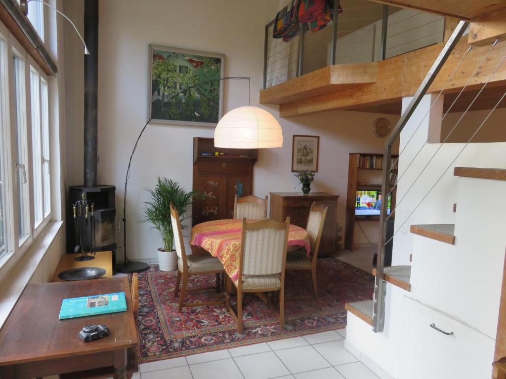 Zona d'estar a BnB Erlach