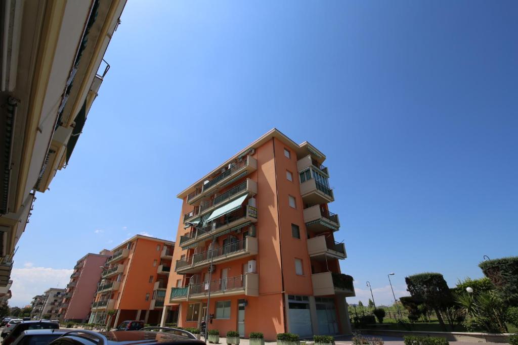 Budova, v ktorej sa apartmán nachádza
