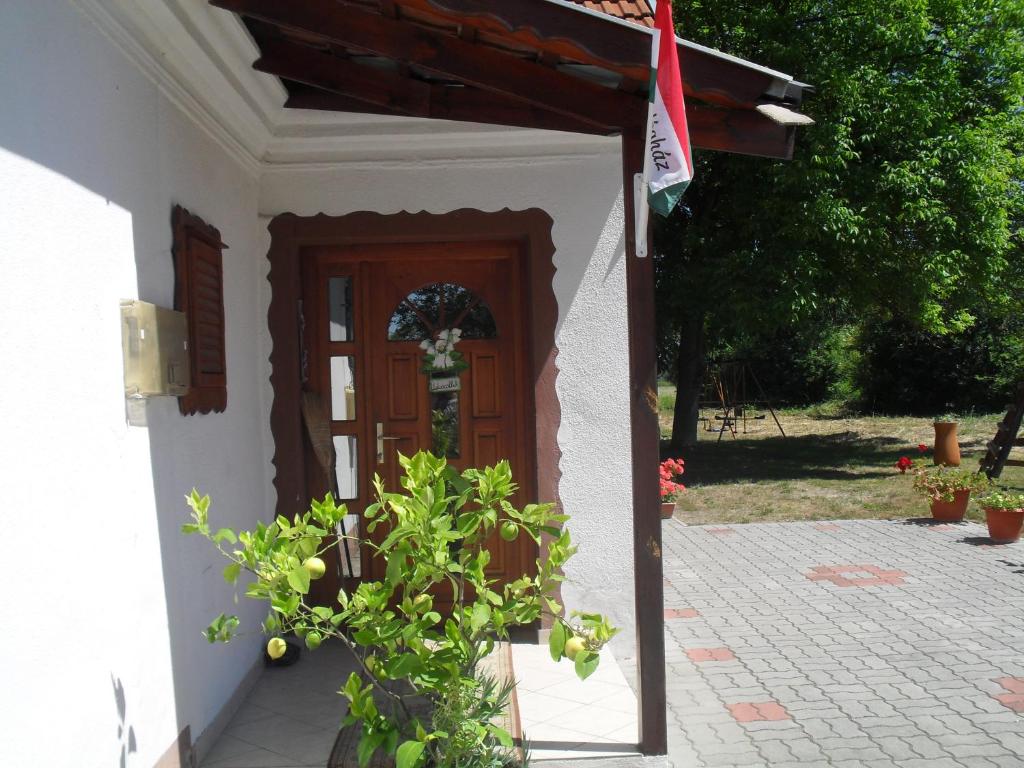 Zahrada ubytování Jakuzzis,Szaunás,Kerkavendégház-Őrség-Csesztreg-Kerkaujfalu