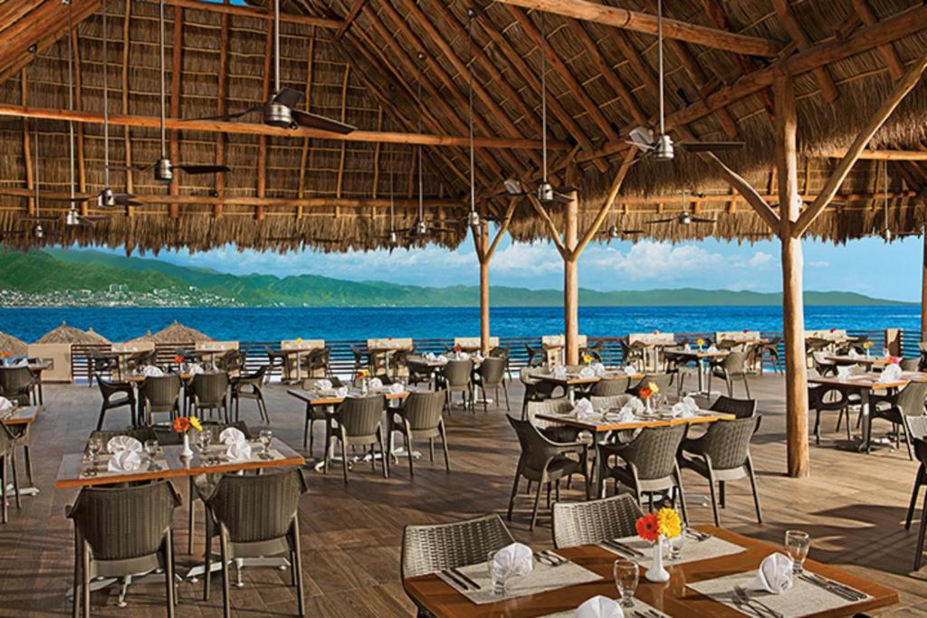 Restaurace v ubytování Sunscape Puerto Vallarta Resort