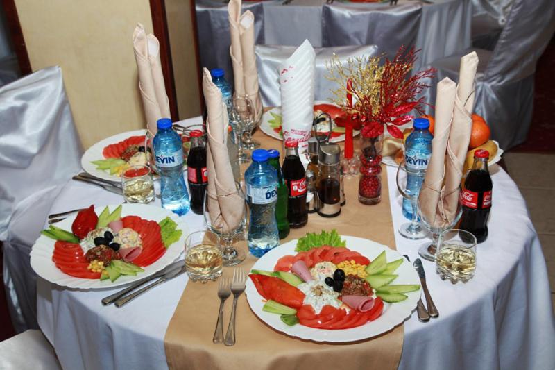 Jídlo v hotelu nebo okolí