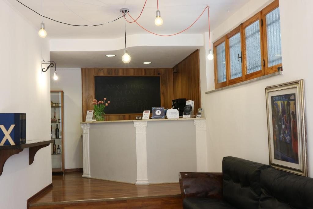 Příslušenství pro přípravu čaje a kávy v ubytování Hotel Viterbo Inn