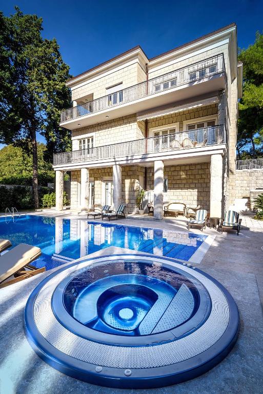 Bazén v ubytovaní Villa Diocletian alebo v jeho blízkosti