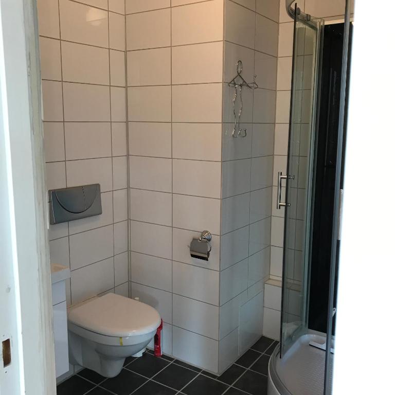 Koupelna v ubytování Gamla Stan Simrishamn