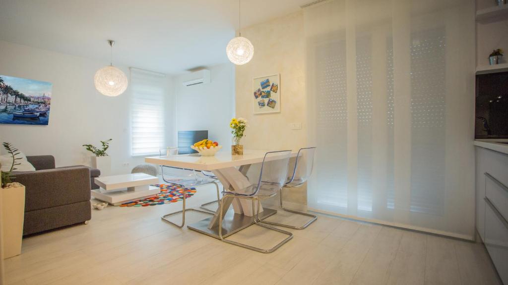 New Modern Apartment \