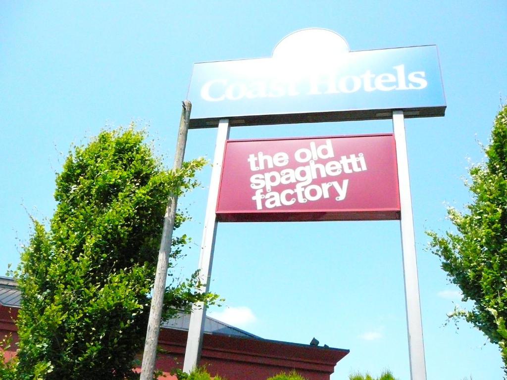 Certifikát, hodnocení, plakát nebo jiný dokument vystavený v ubytování Coast Abbotsford Hotel & Suites