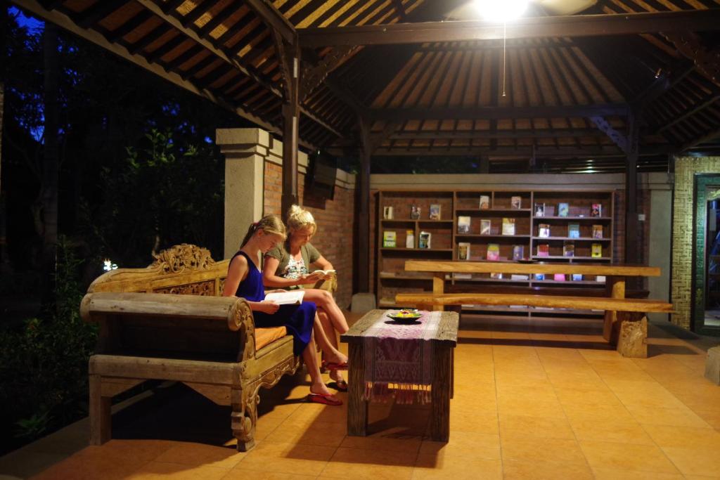 Hosté ubytování Tirta Sari Bungalow