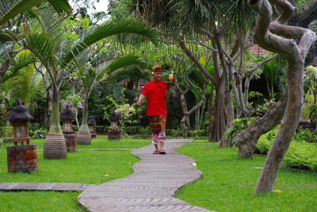 Zahrada ubytování Tirta Sari Bungalow