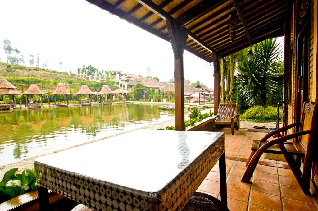 Puri Sakanti Nature Family Resort - Villa Eins