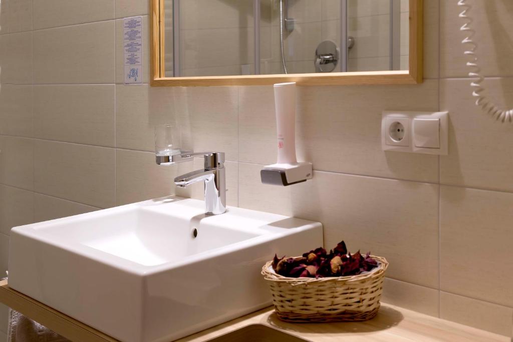 Łazienka w obiekcie Martinshof berg herz hotel