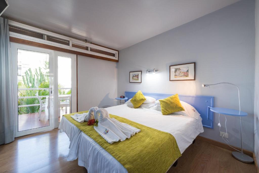 Apartamentos El Paseo - 8