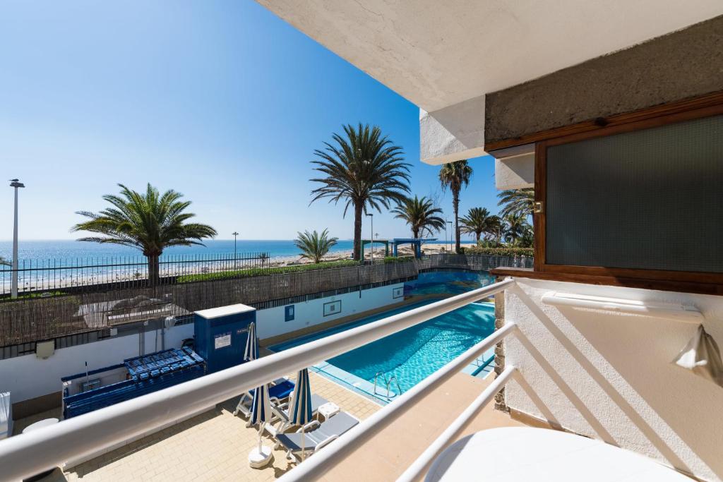 Apartamentos El Paseo - 1