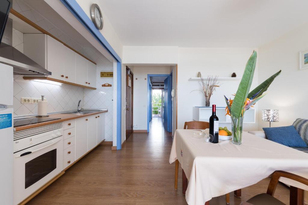 Apartamentos El Paseo - 6